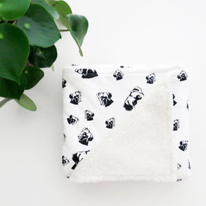 Warm-baby-blanket-with-Boxer-dog-print